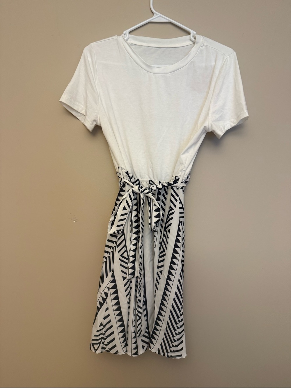 Cupshe White Top with Black Geometric Midi Skirt Dress
